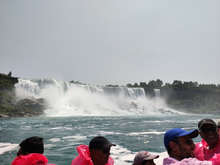 Red Ponchos and Mist at Niagara Falls