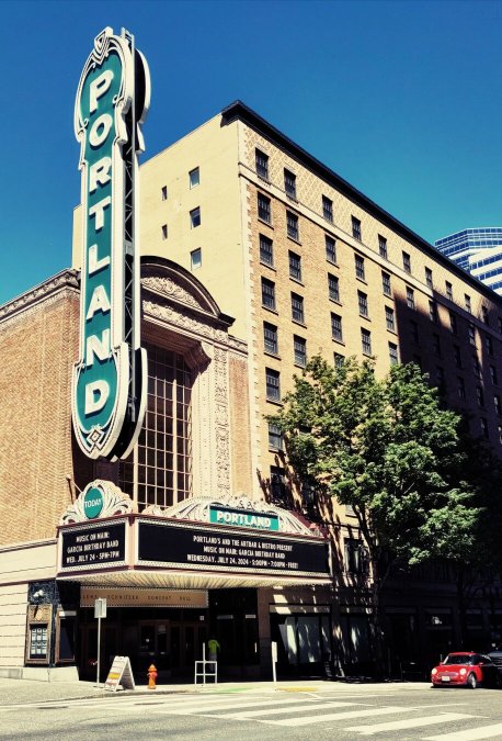 Portland: Seventy Breweries and the Hippest Streets